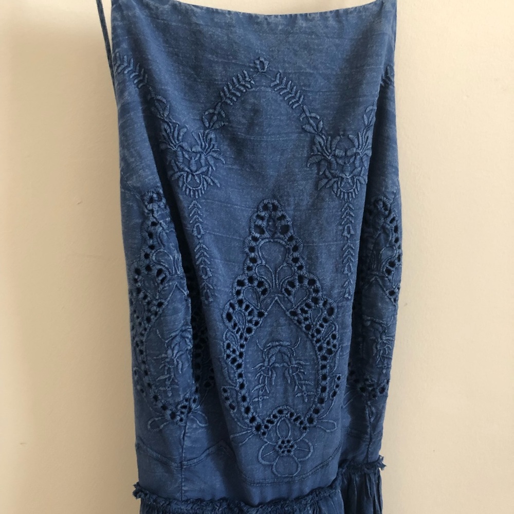 Dress - Picture 2 of 4